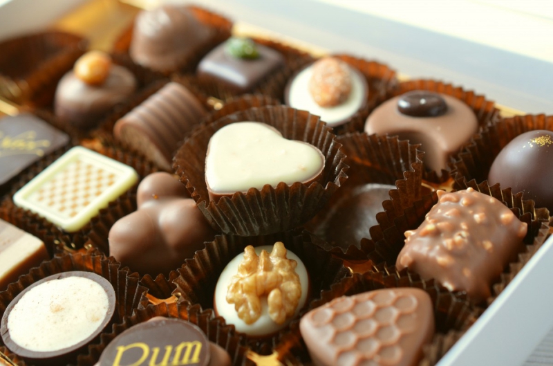 chocolaterie-PIERREFEU DU VAR-min_chocolates_food_candy_calories_nibble_chocolate_heart-782043